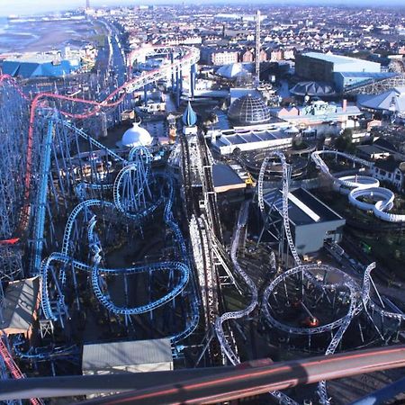 Blackpool Sleepover Apartment 1 Free Parking Sleeps 6 エクステリア 写真