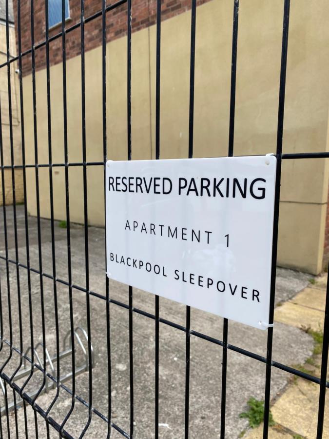 Blackpool Sleepover Apartment 1 Free Parking Sleeps 6 エクステリア 写真